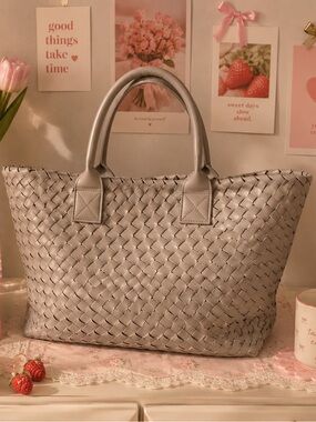 Expressions Nyc E [ N -Woven Tote Bag